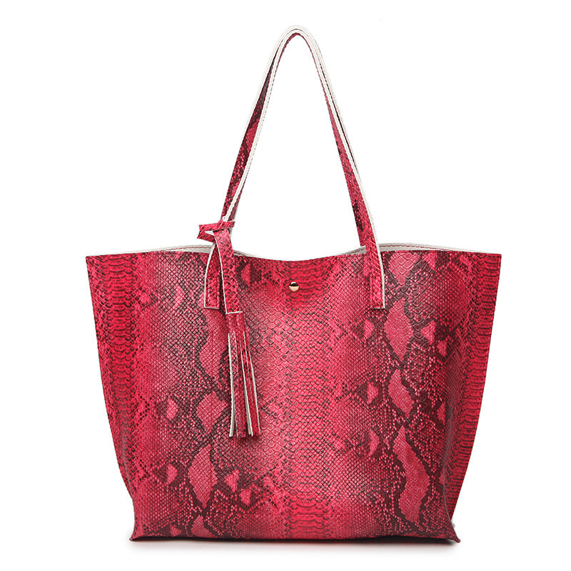 A new handbag bag women on behalf of European and American fashion snake ladies handbags shoulder Laptop Tote Bag